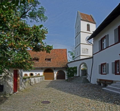 Museum OWA innerhalb der Kirchenanlage von Oltingen